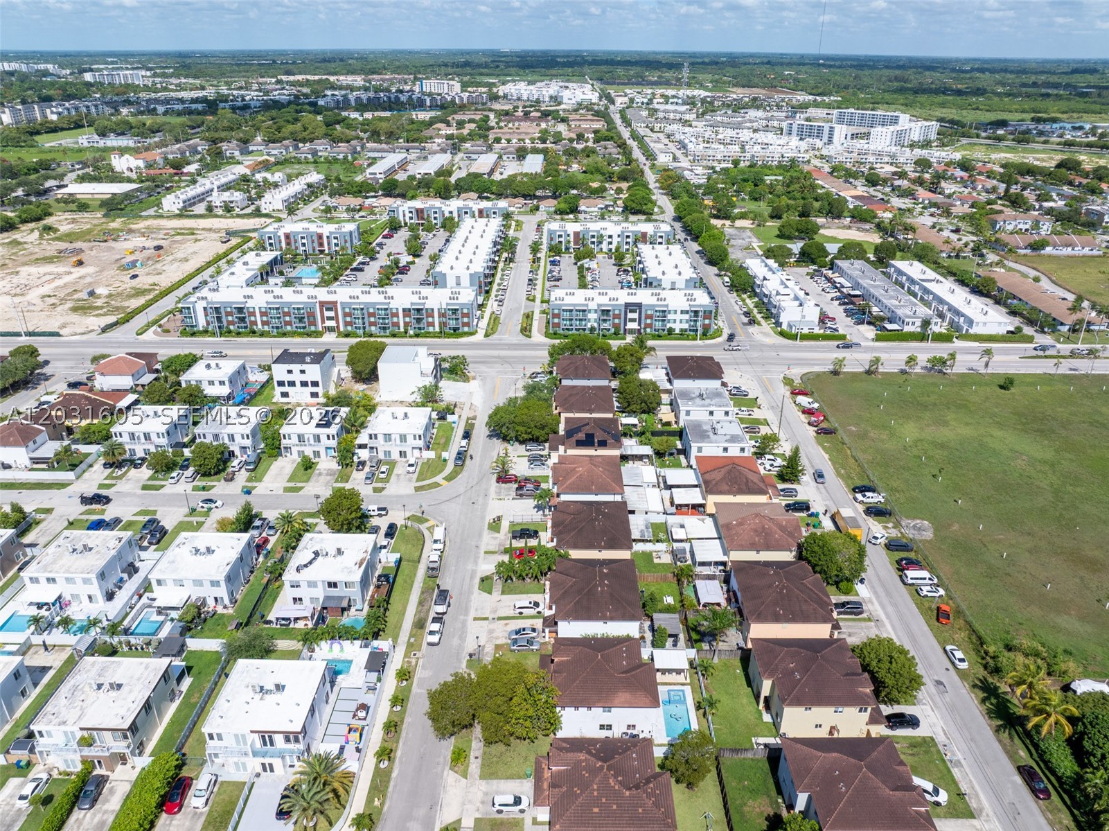 VITRAN AT NARANJA ESTATES - Residential