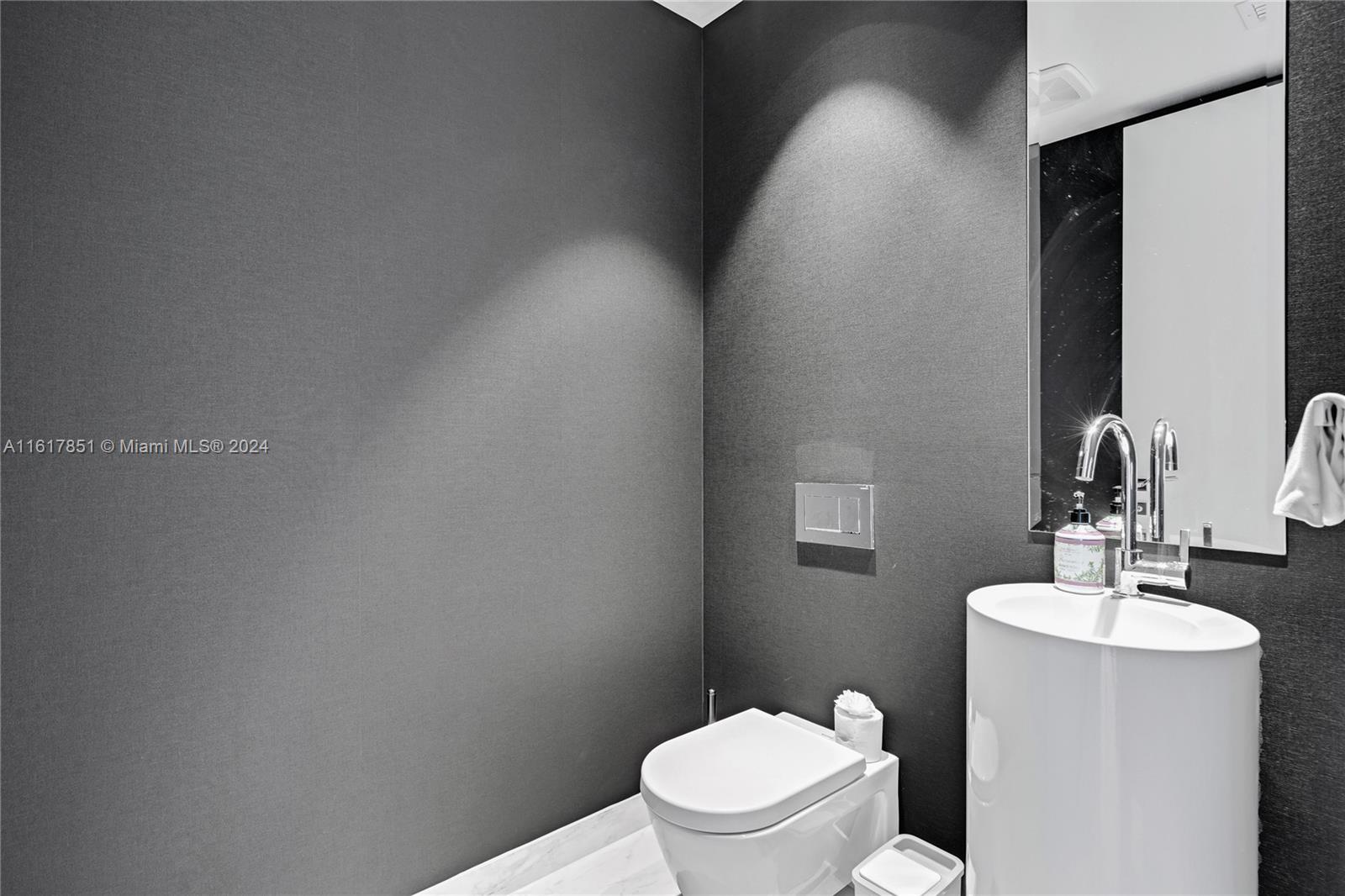 ONE THOUSAND MUSEUM CONDO - Residential