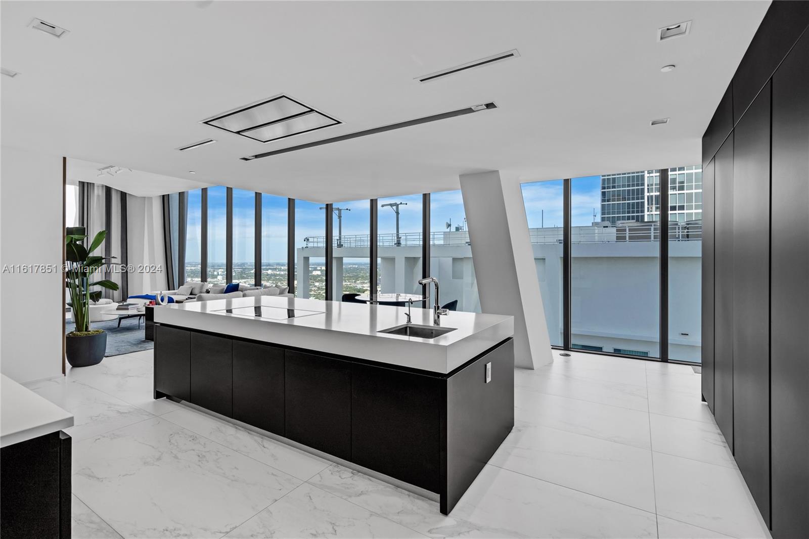 ONE THOUSAND MUSEUM CONDO - Residential
