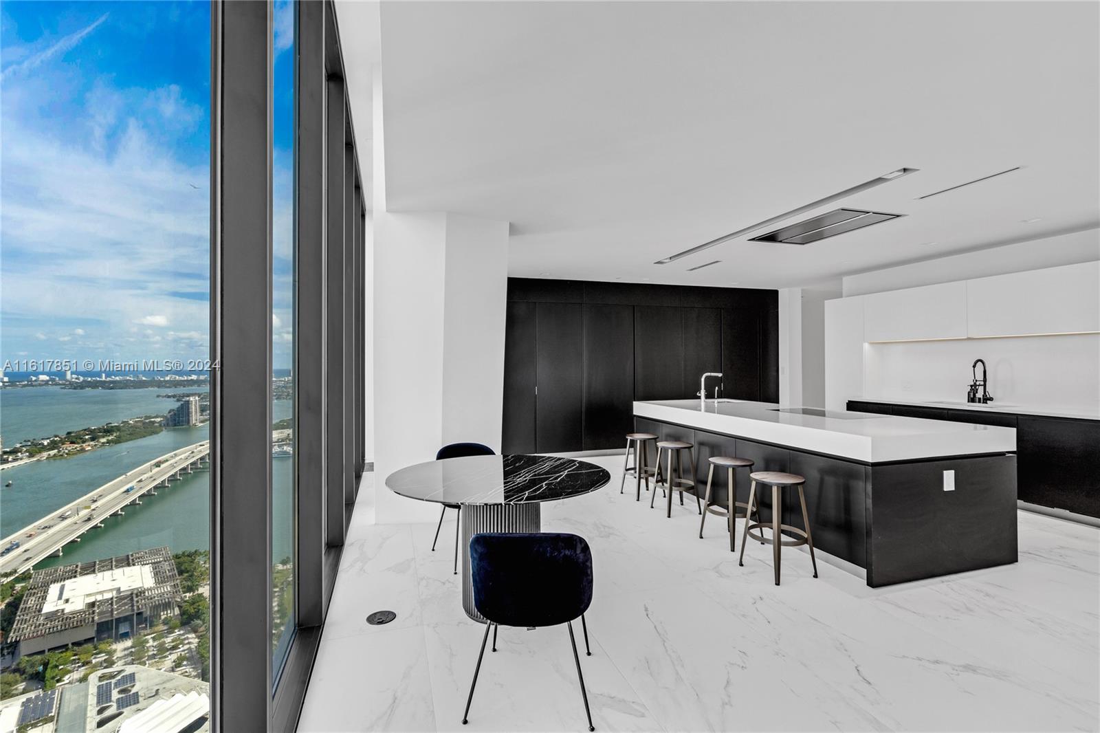 ONE THOUSAND MUSEUM CONDO - Residential