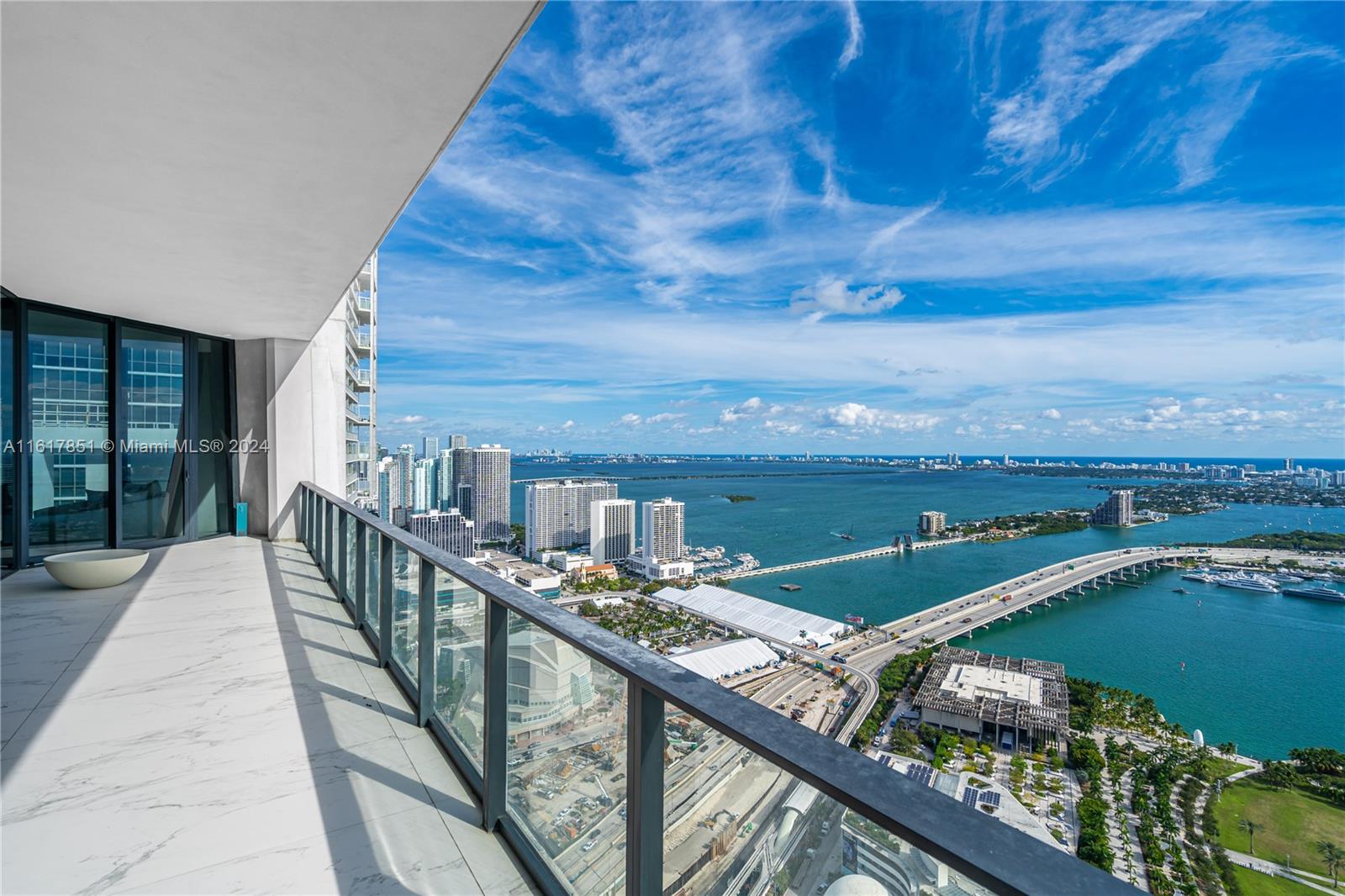 ONE THOUSAND MUSEUM CONDO - Residential