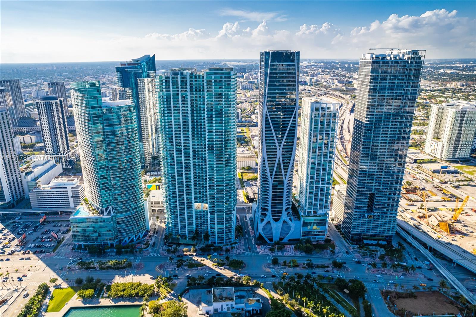 ONE THOUSAND MUSEUM CONDO - Residential