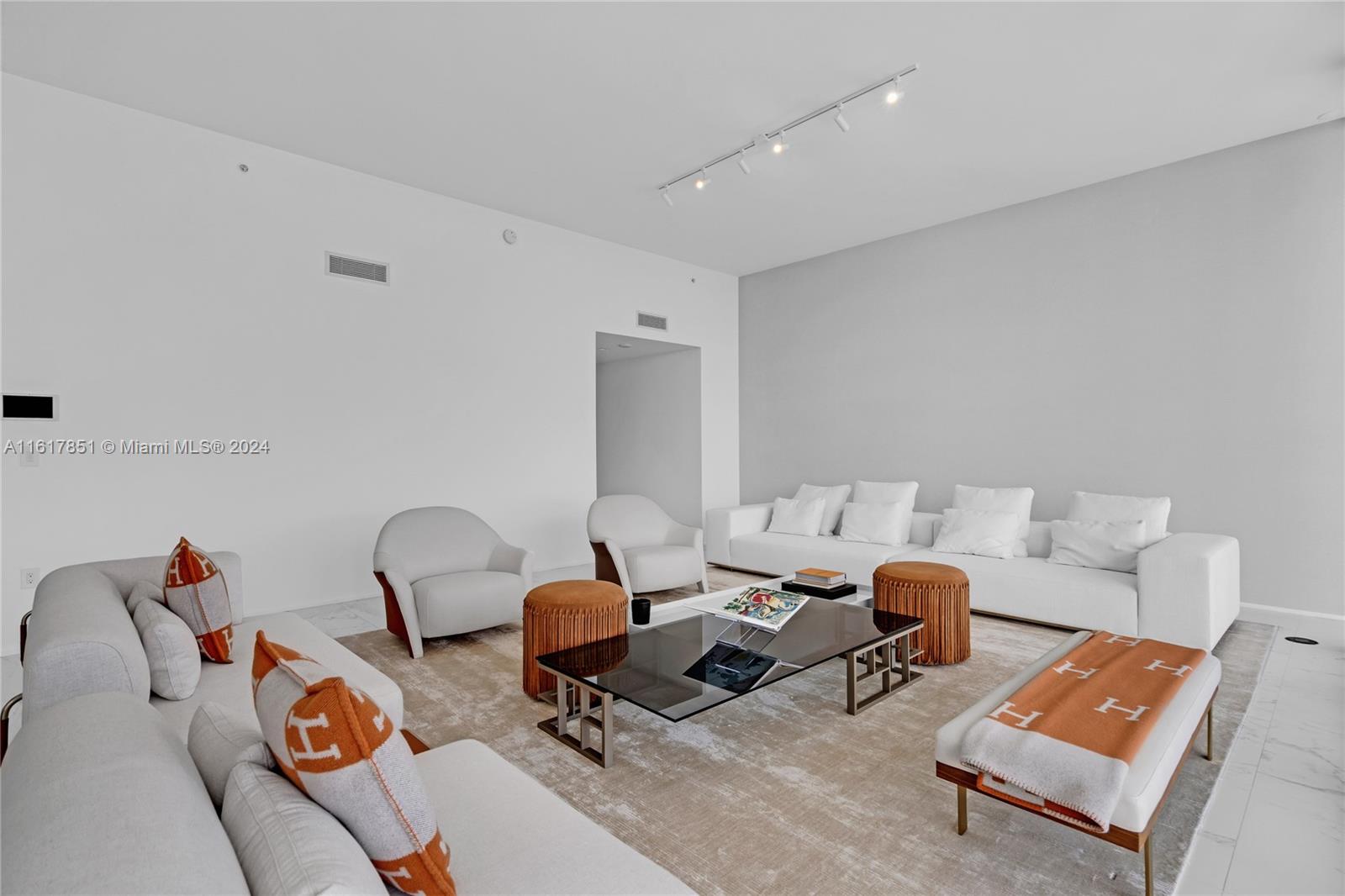 ONE THOUSAND MUSEUM CONDO - Residential