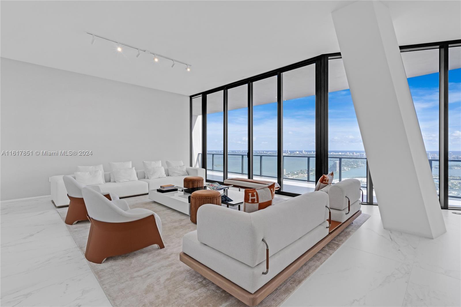 ONE THOUSAND MUSEUM CONDO - Residential