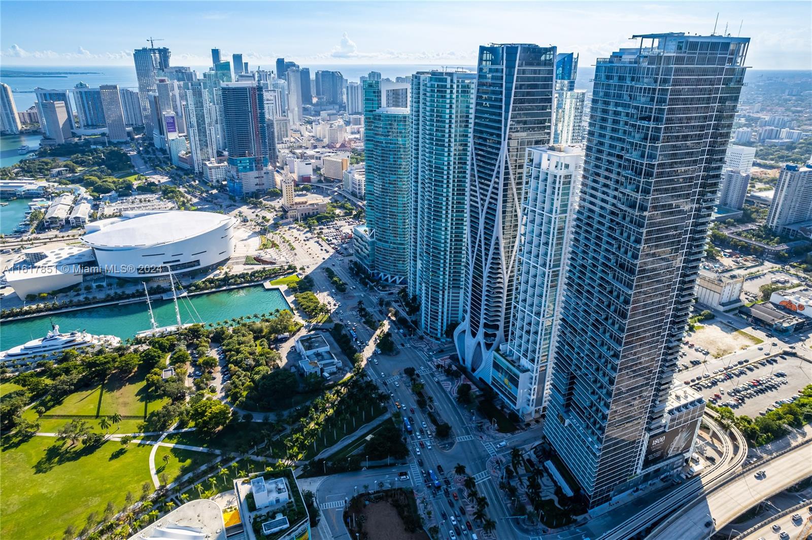 ONE THOUSAND MUSEUM CONDO - Residential