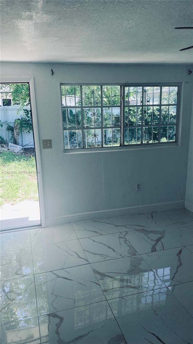 BISCAYNE GARDENS SEC F PA - Residential Lease