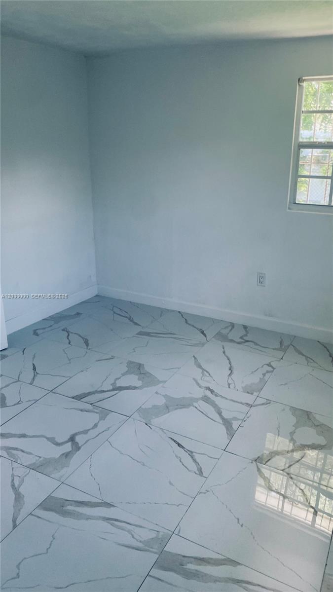 BISCAYNE GARDENS SEC F PA - Residential Lease