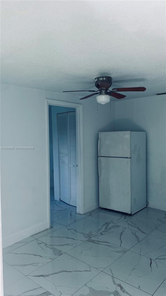 BISCAYNE GARDENS SEC F PA - Residential Lease
