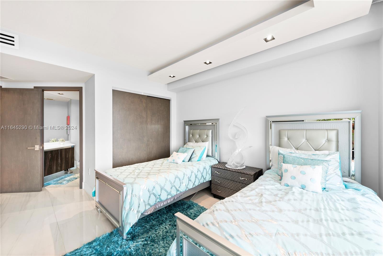 RIVA - Residential