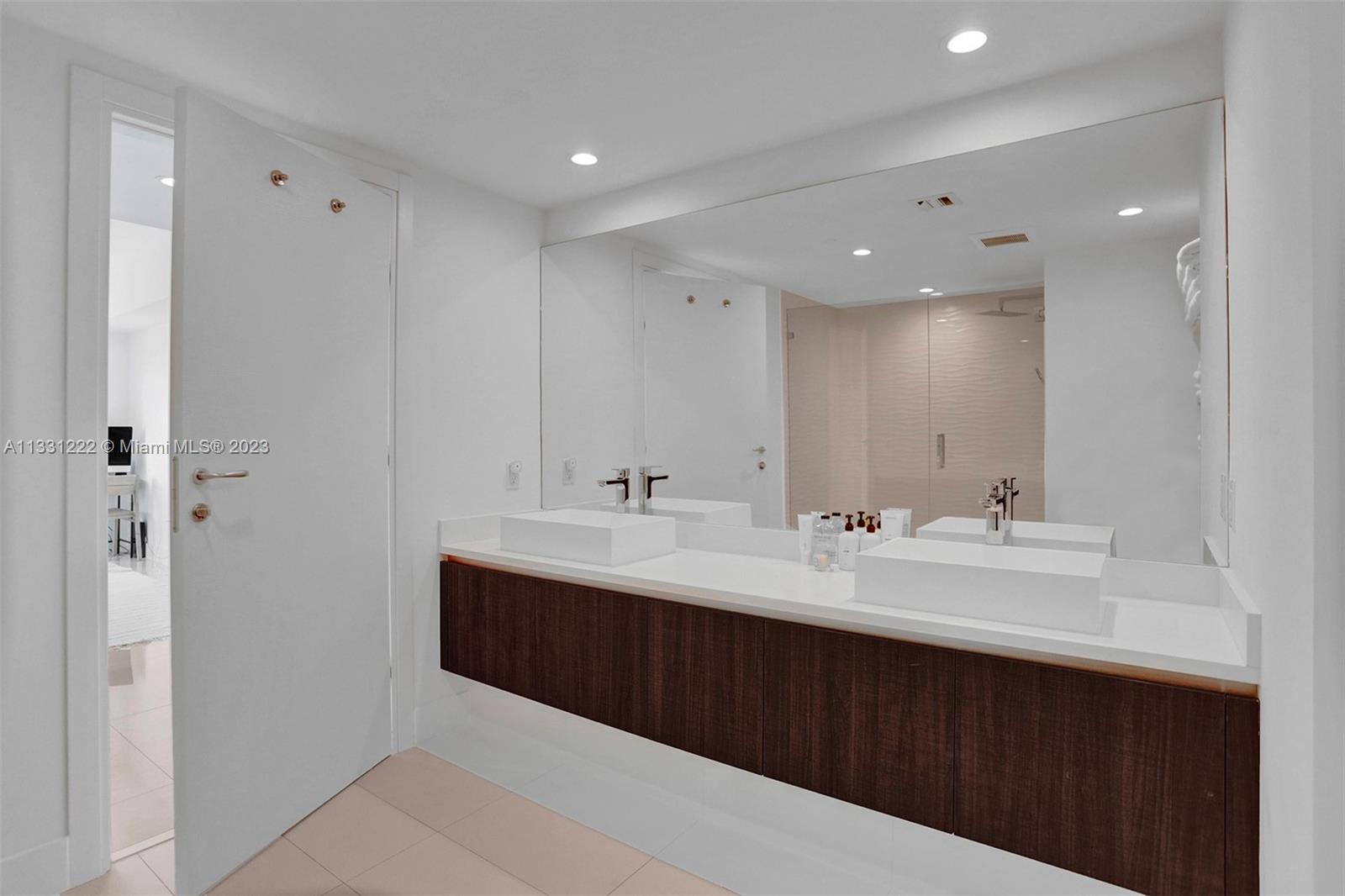 LE JARDIN HOUSE CONDO - Residential Lease