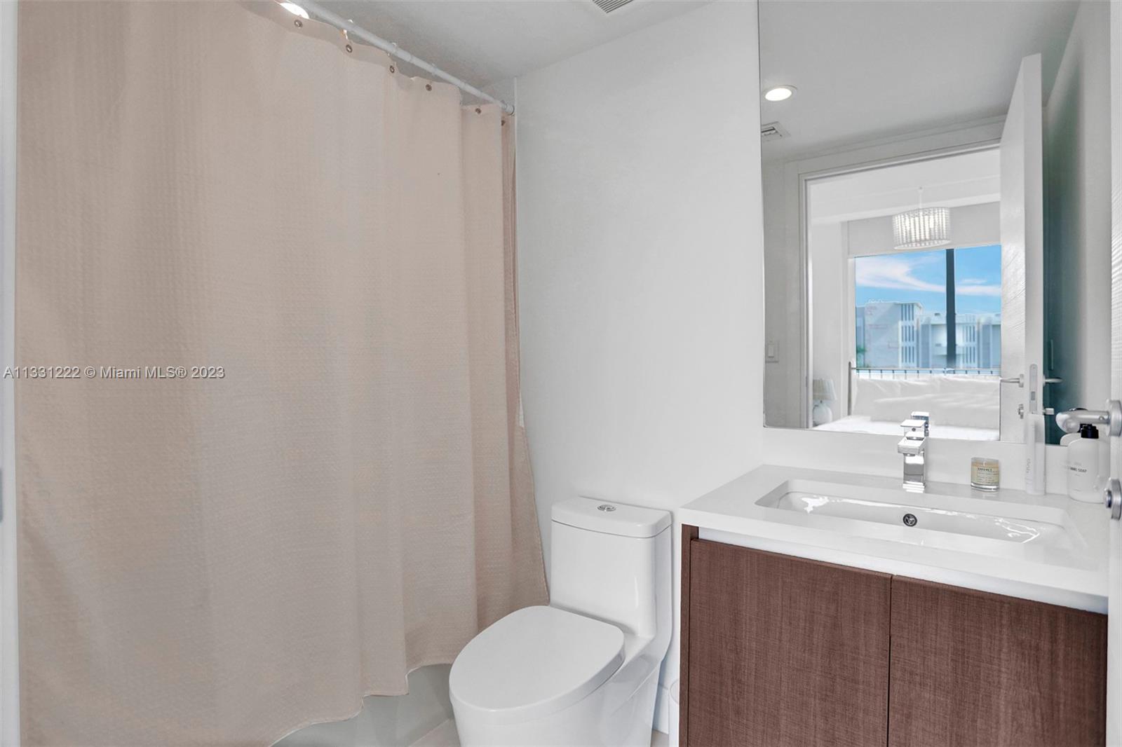 LE JARDIN HOUSE CONDO - Residential Lease