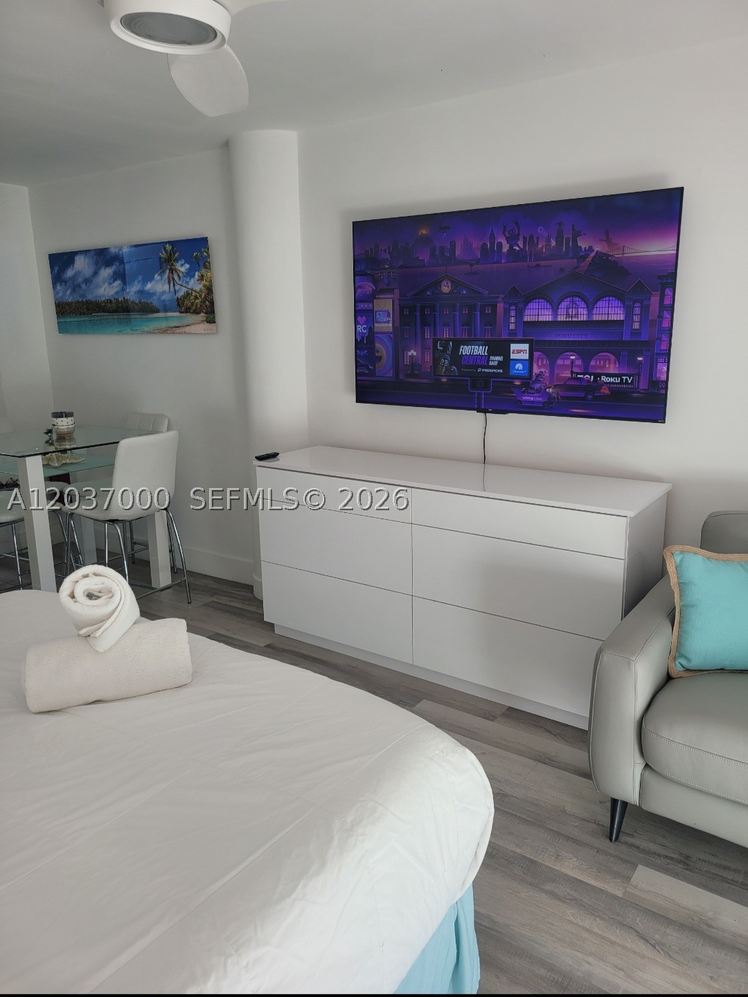 BAYSHORE YACHT & TENNIS C - Residential