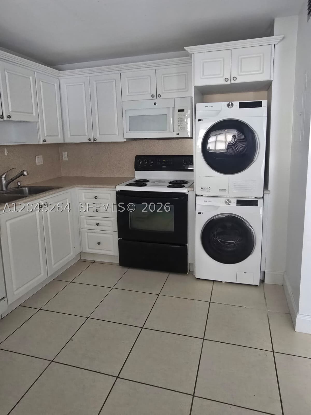 BRICKELL PLACE CONDO - Residential Lease
