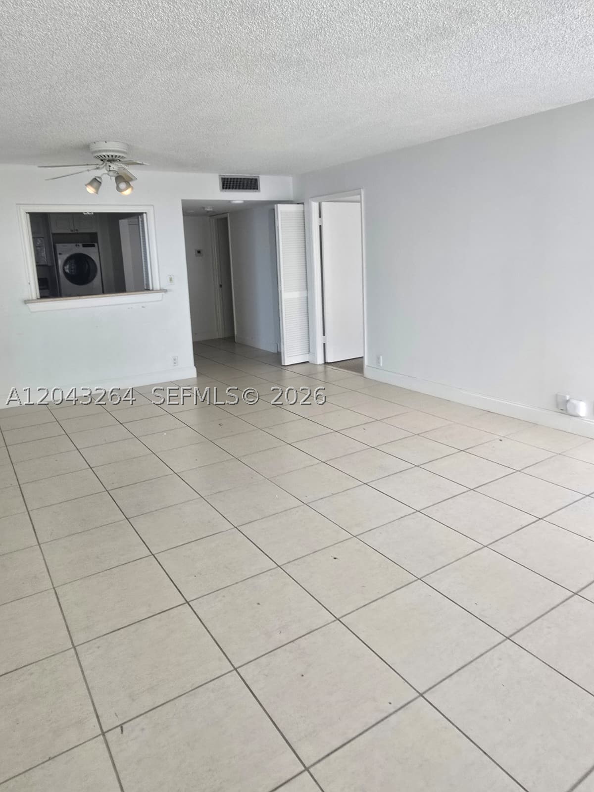 BRICKELL PLACE CONDO - Residential Lease