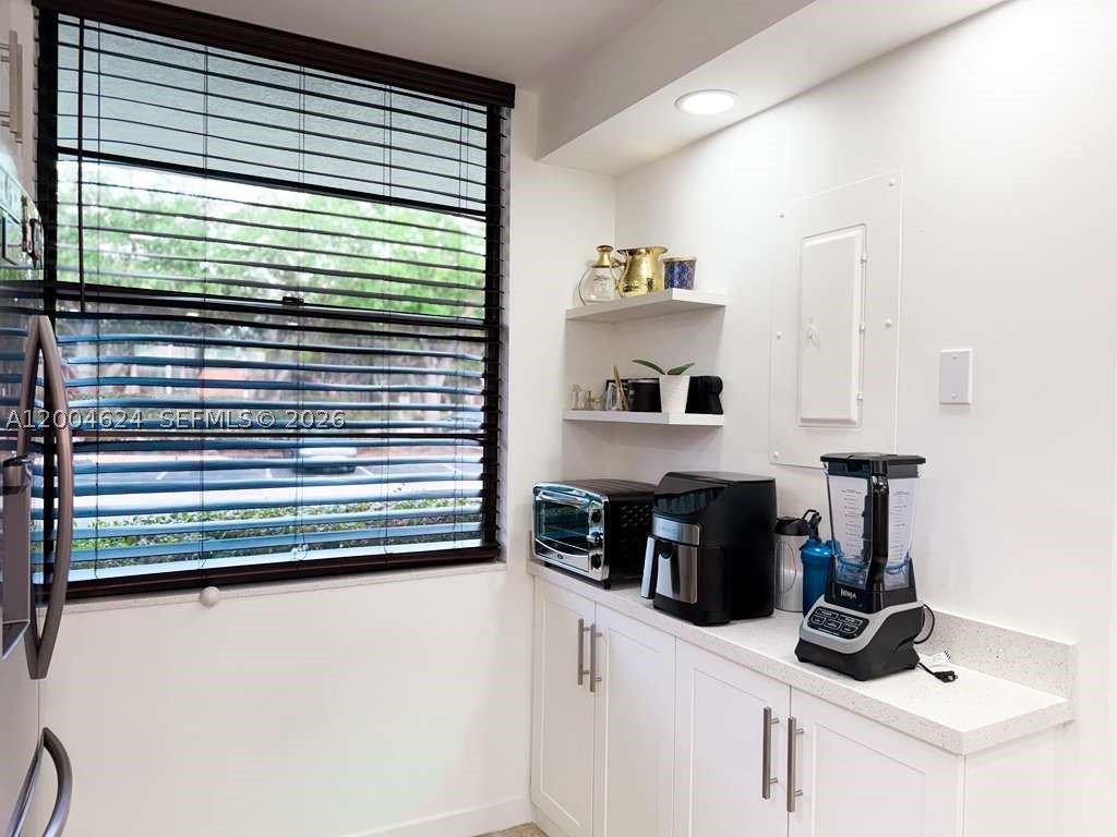 CONDO 18 OF WHITEHALL CON - Residential