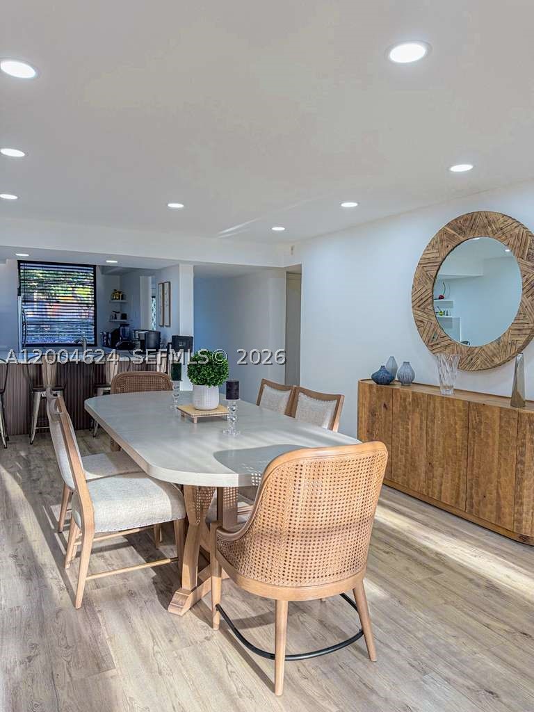 CONDO 18 OF WHITEHALL CON - Residential