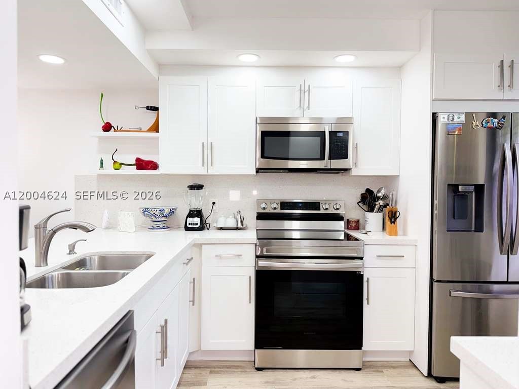 CONDO 18 OF WHITEHALL CON - Residential