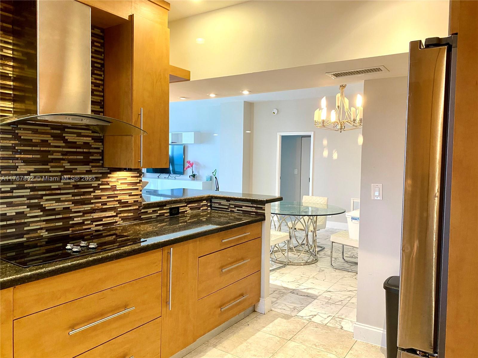 ALLINGTON TOWERS NORTH - Residential