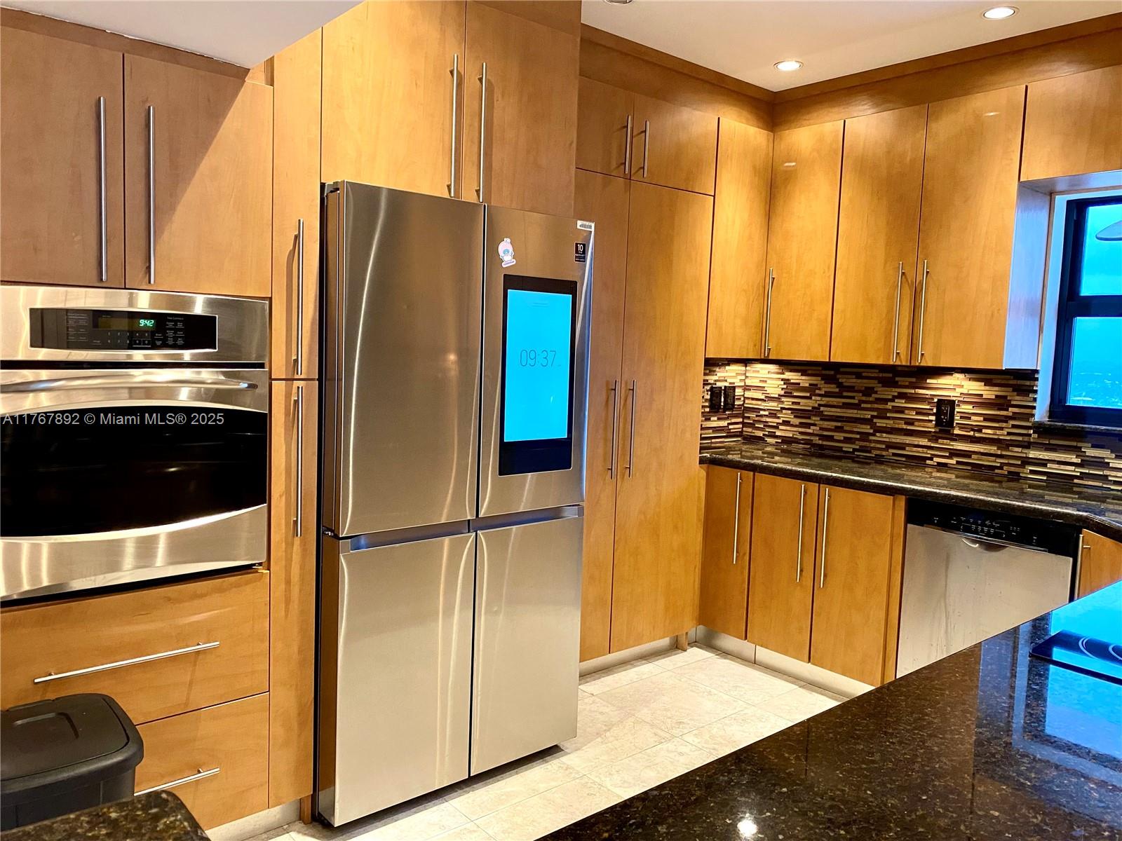 ALLINGTON TOWERS NORTH - Residential