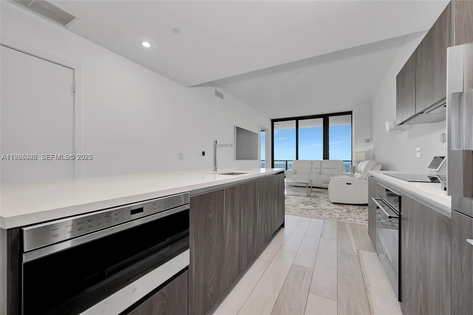 GRAN PARAISO CONDO - Residential Lease