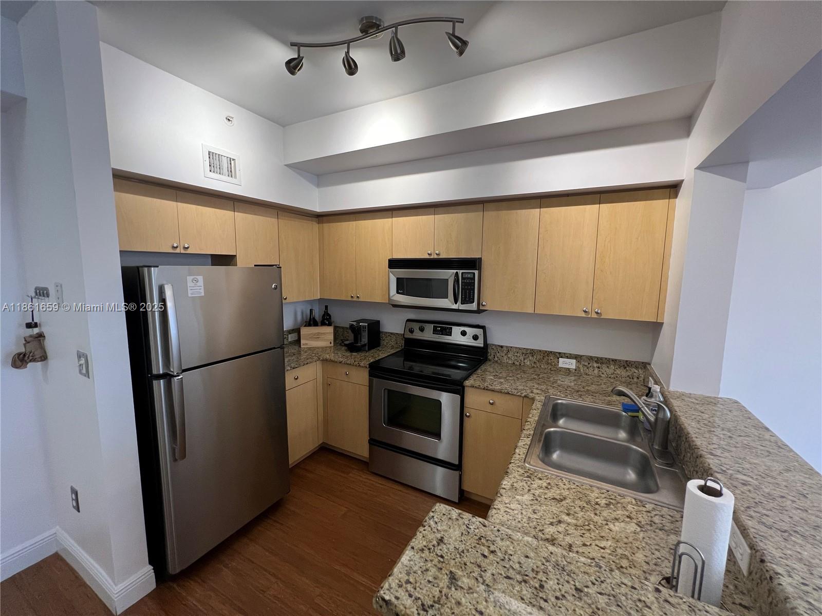 AVENTI AT AVENTURA CONDO - Residential Lease