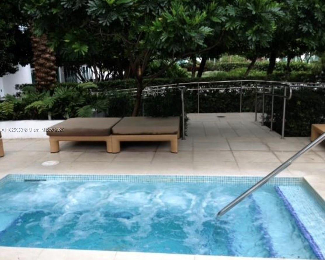 THE PLAZA 901 BRICKELL CO - Residential Lease