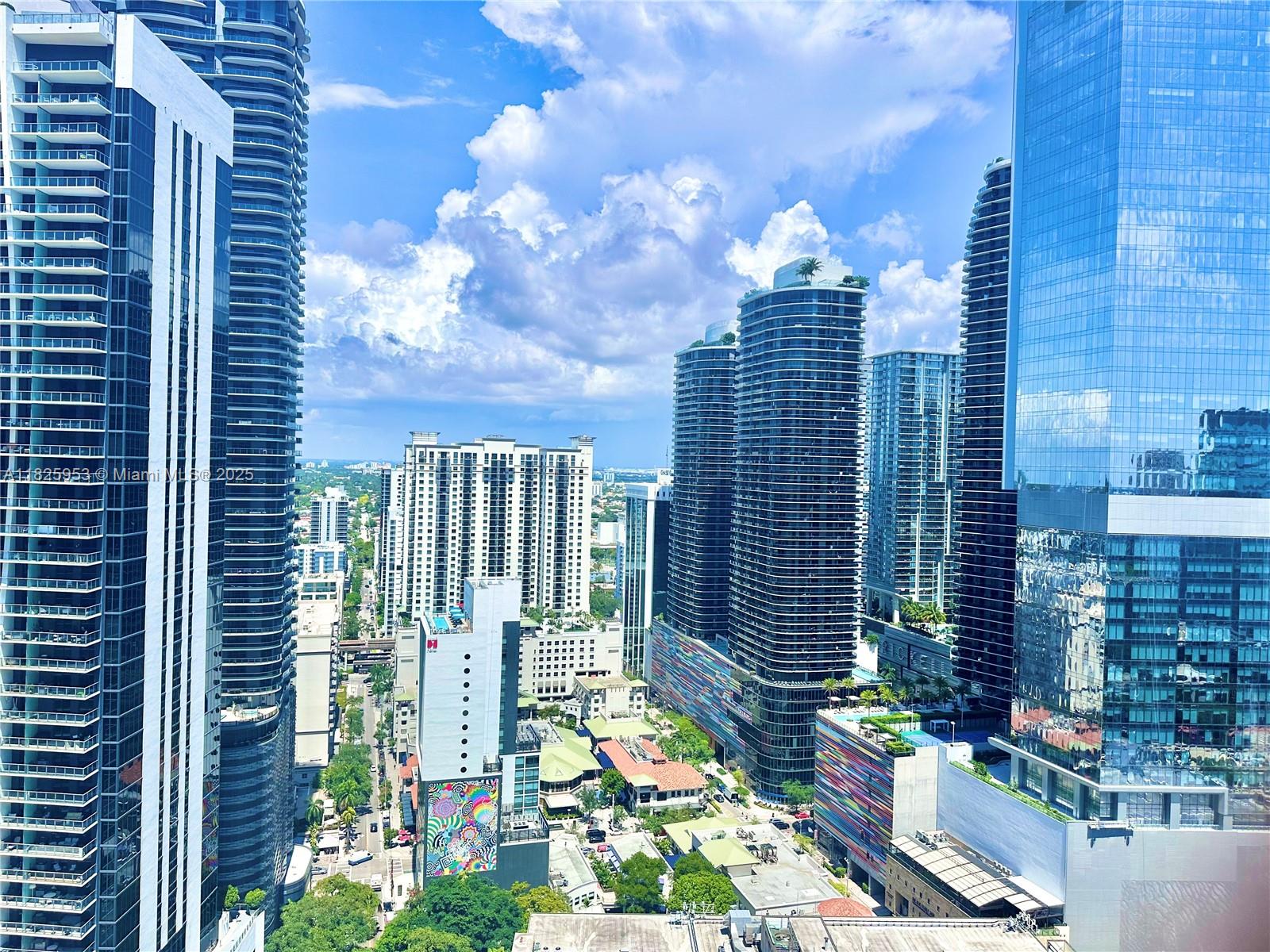 THE PLAZA 901 BRICKELL CO - Residential Lease