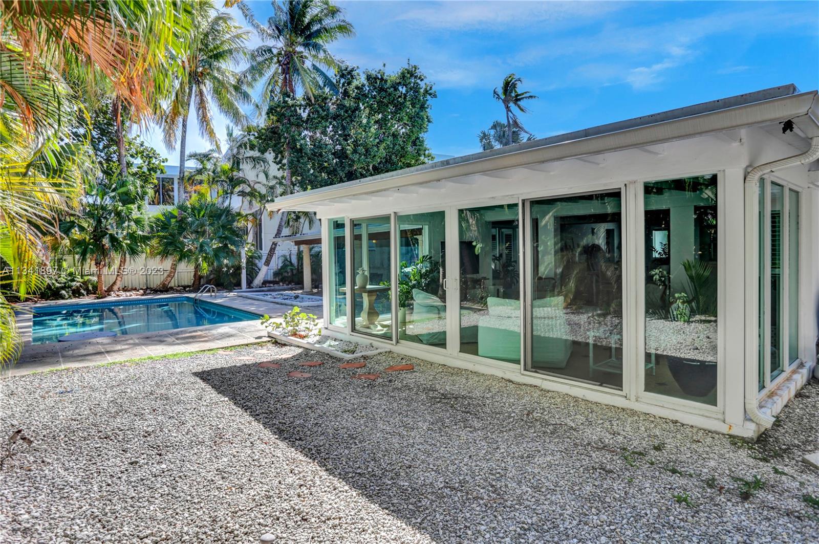 HOLIDAY COLONY - Residential