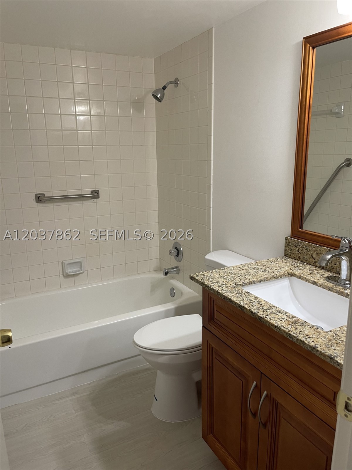 NEW HAMPTON AT CENTURY VI - Residential Lease