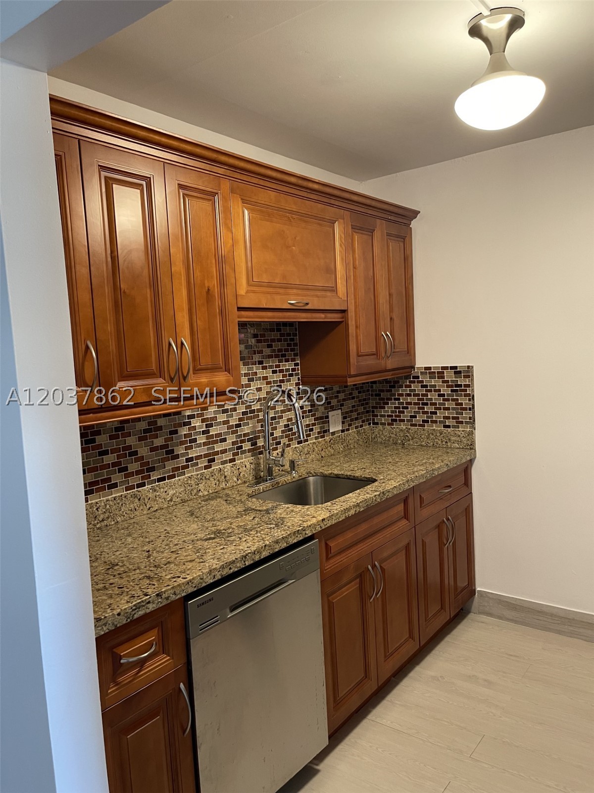 NEW HAMPTON AT CENTURY VI - Residential Lease