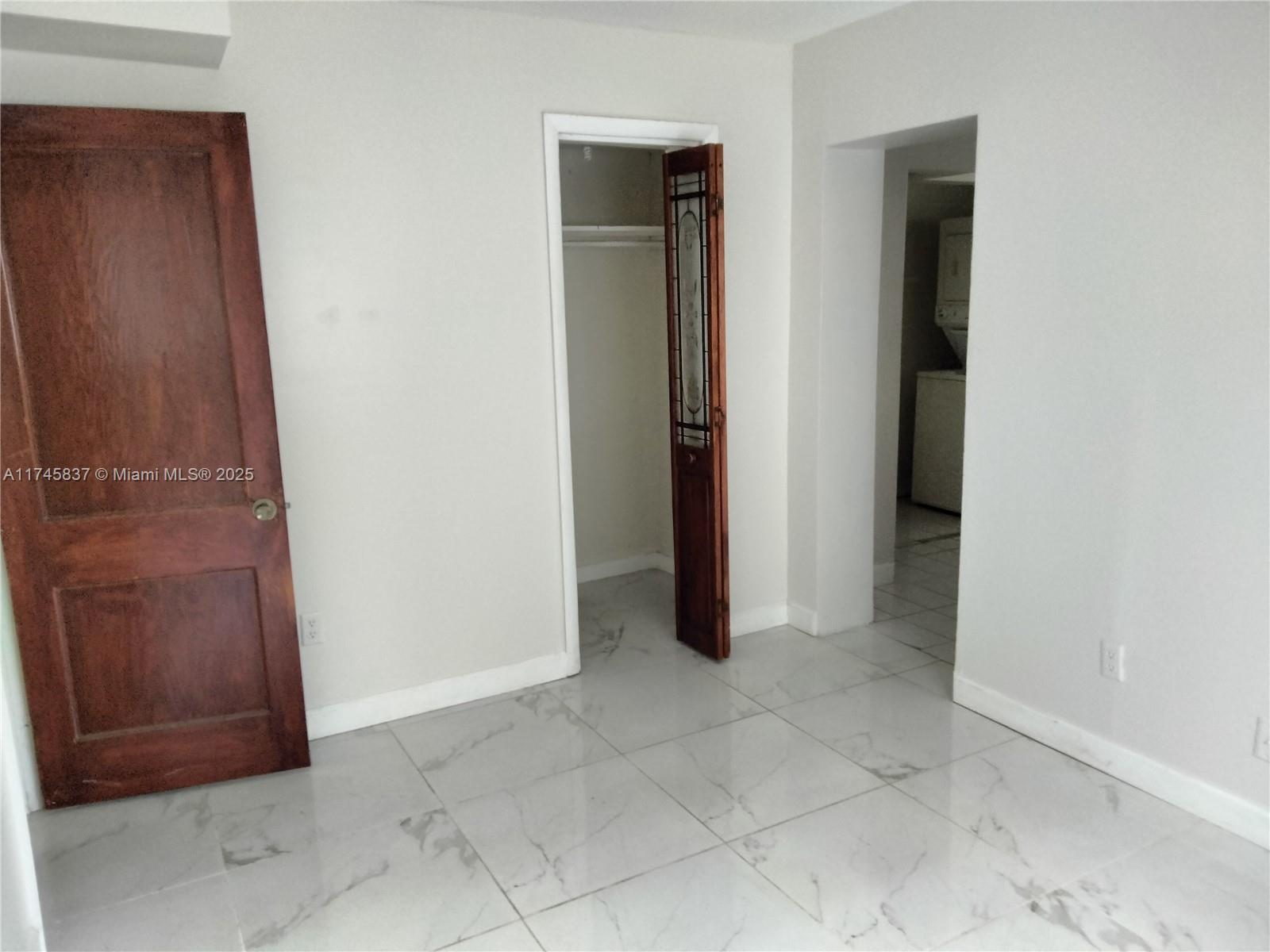 HOLLYWOOD SOUTH SIDE ADD - Residential Lease