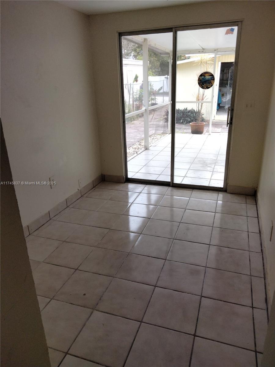 HOLLYWOOD SOUTH SIDE ADD - Residential Lease