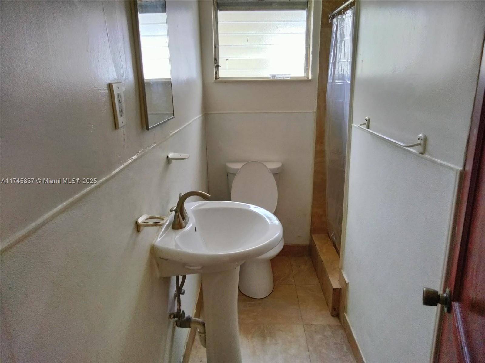 HOLLYWOOD SOUTH SIDE ADD - Residential Lease