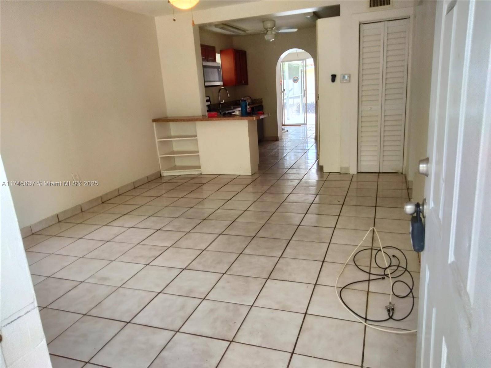 HOLLYWOOD SOUTH SIDE ADD - Residential Lease