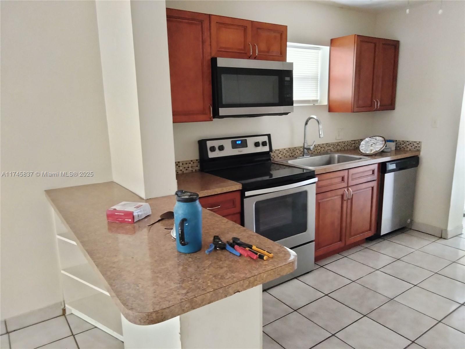 RAPID APPROVAL * BIG FENCED YARD * 2 SPACES OFF STREET PARKING * WATER/YARD MAINTENANCE INCLUDED * REMODELED 2 BD/2BATH * WOOD KITCHEN CABINETS * TILE FLOORS THROUGHOUT * EXTRA LARGE SCREENED PORCH * CENTRAL AIR / CEILING FANS * HUGE MASTER BATHROOM * LOTS OF STORAGE IN KITCHEN, MASTER BATHROOM AND OUTSIDE STORAGE ROOM * SMALL PET OK * WASHER/DRYER IN THE UNIT * YOU'LL LOVE IT ! see video preview.