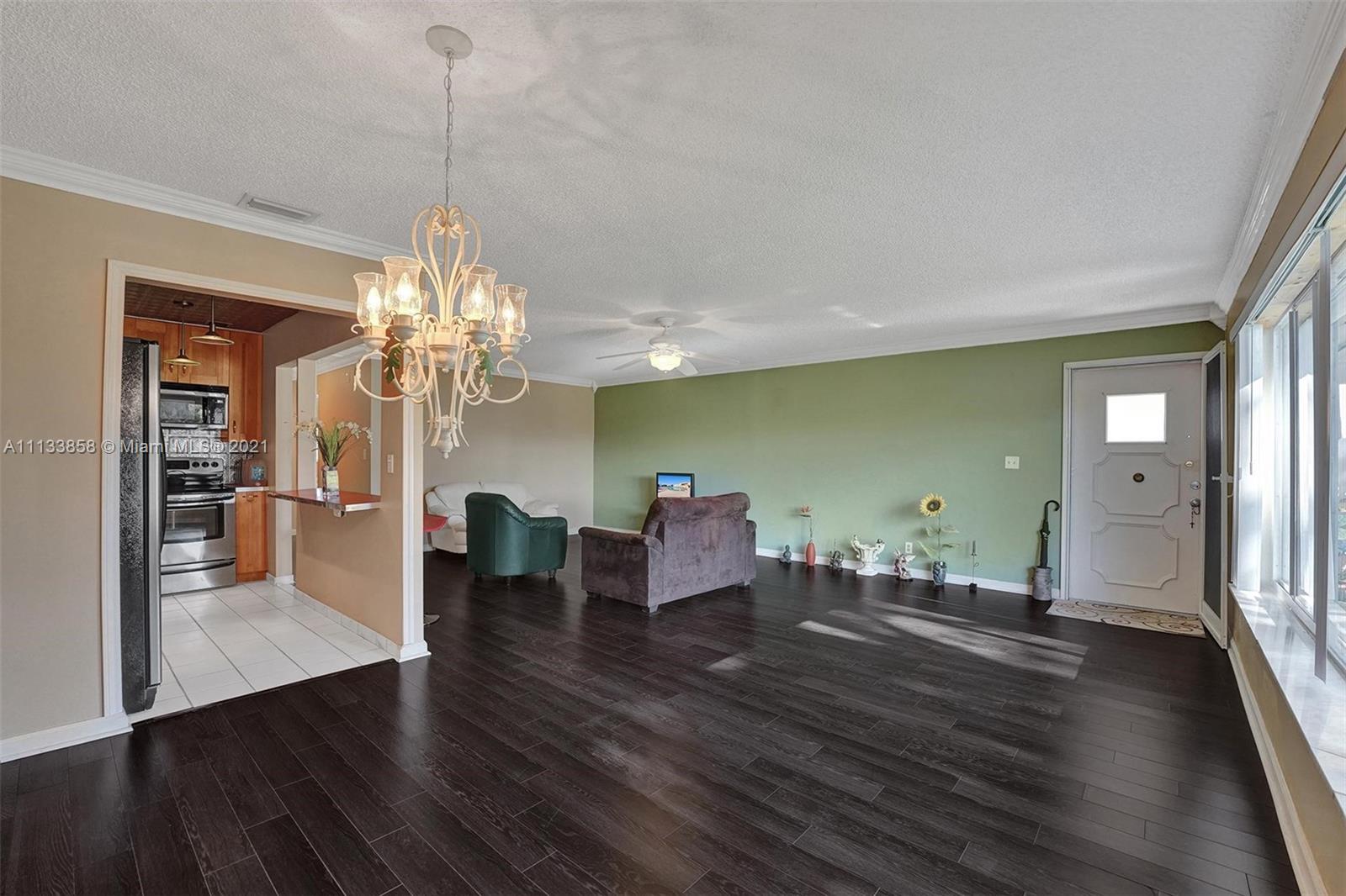 LAUDERDALE WEST 4 CONDO - Residential