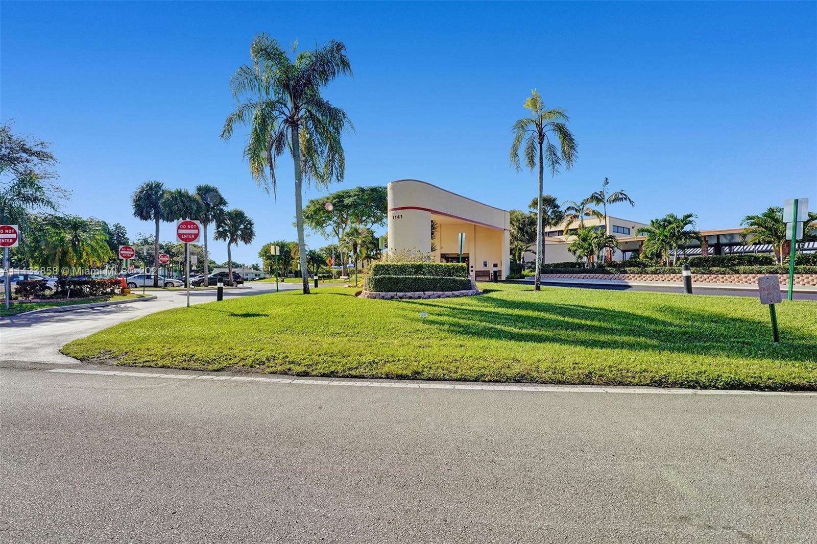 LAUDERDALE WEST 4 CONDO - Residential