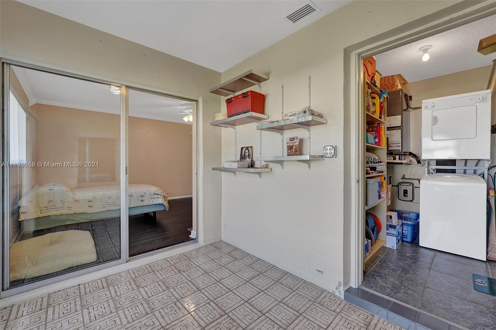 LAUDERDALE WEST 4 CONDO - Residential