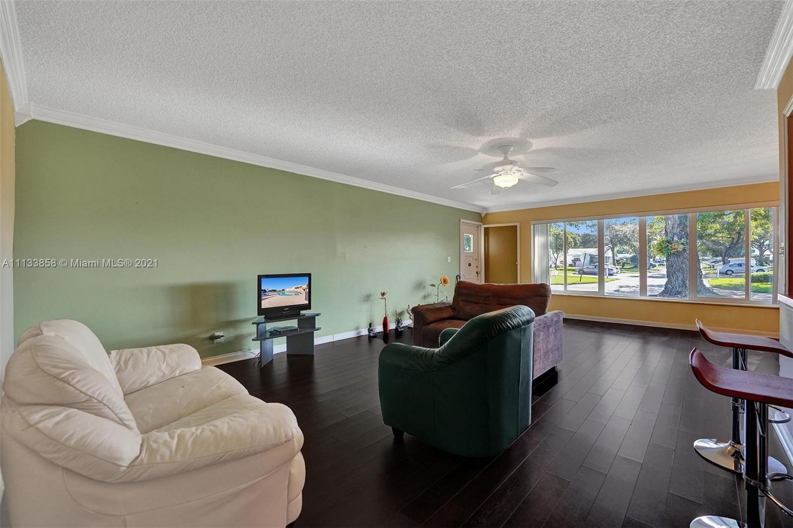 LAUDERDALE WEST 4 CONDO - Residential