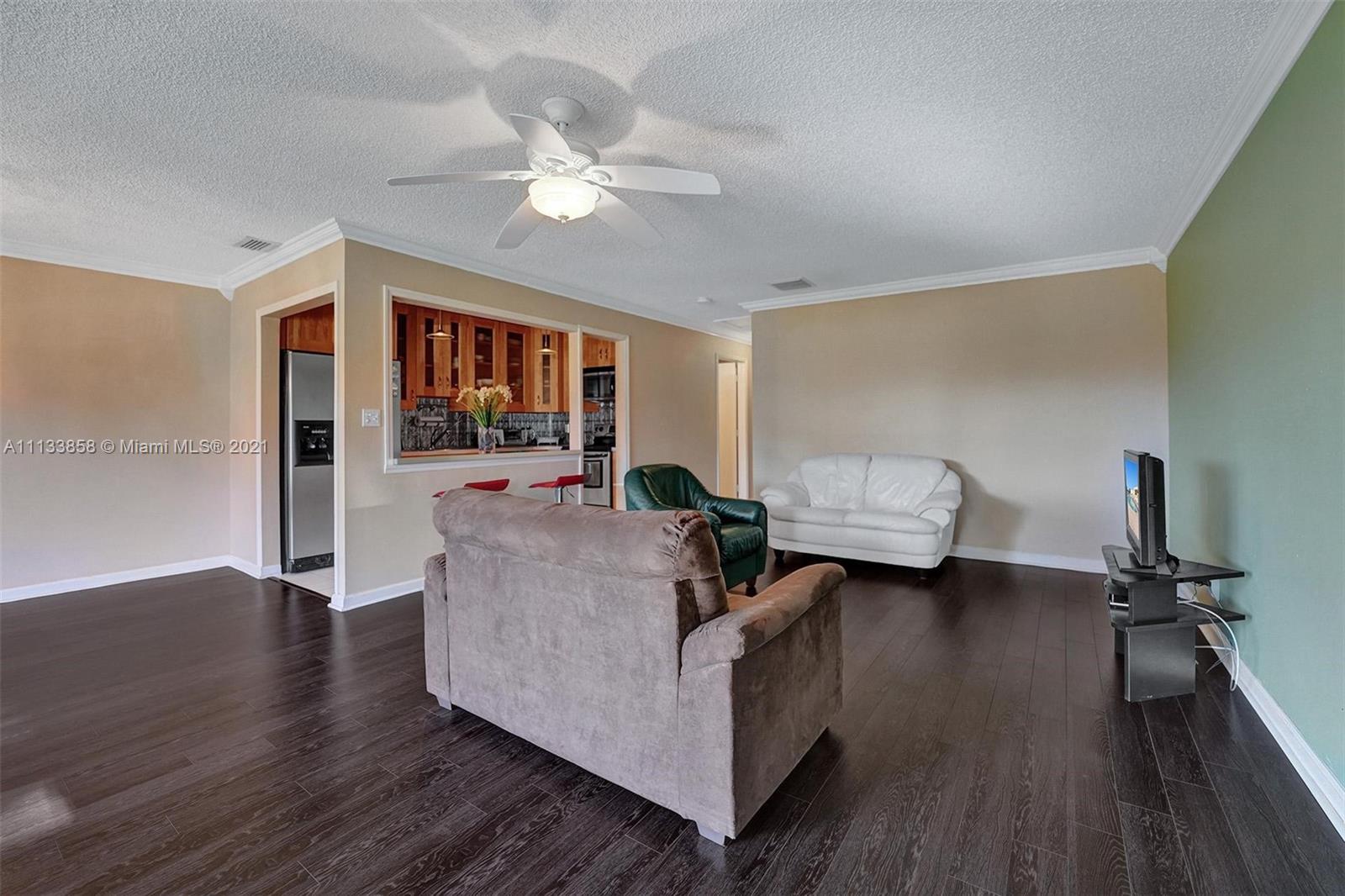 LAUDERDALE WEST 4 CONDO - Residential