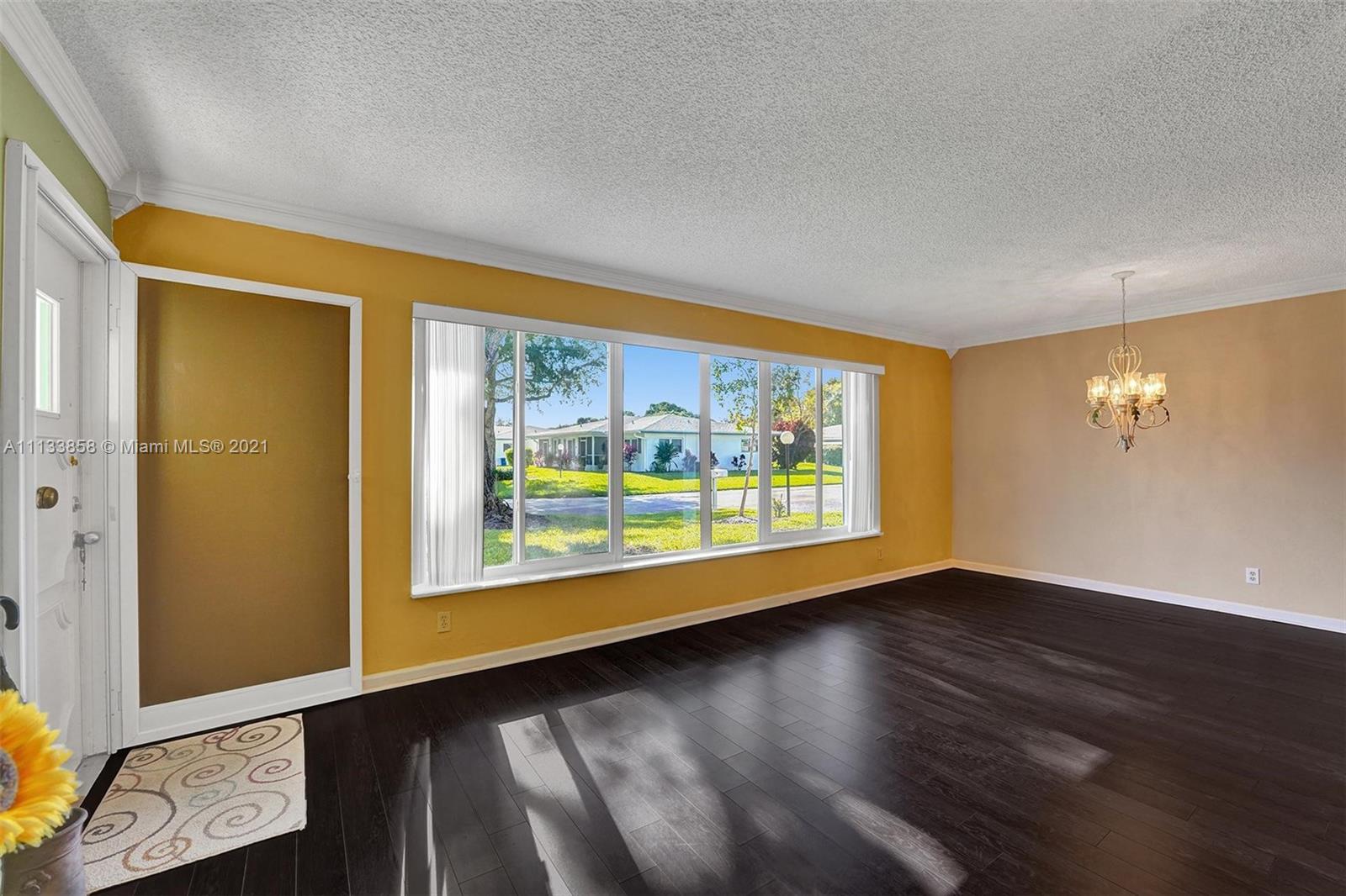LAUDERDALE WEST 4 CONDO - Residential