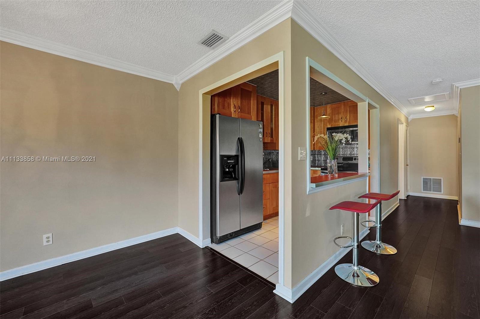 LAUDERDALE WEST 4 CONDO - Residential