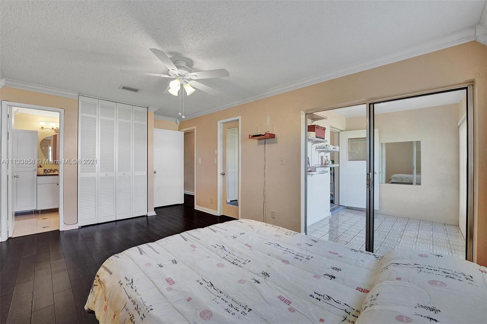 LAUDERDALE WEST 4 CONDO - Residential