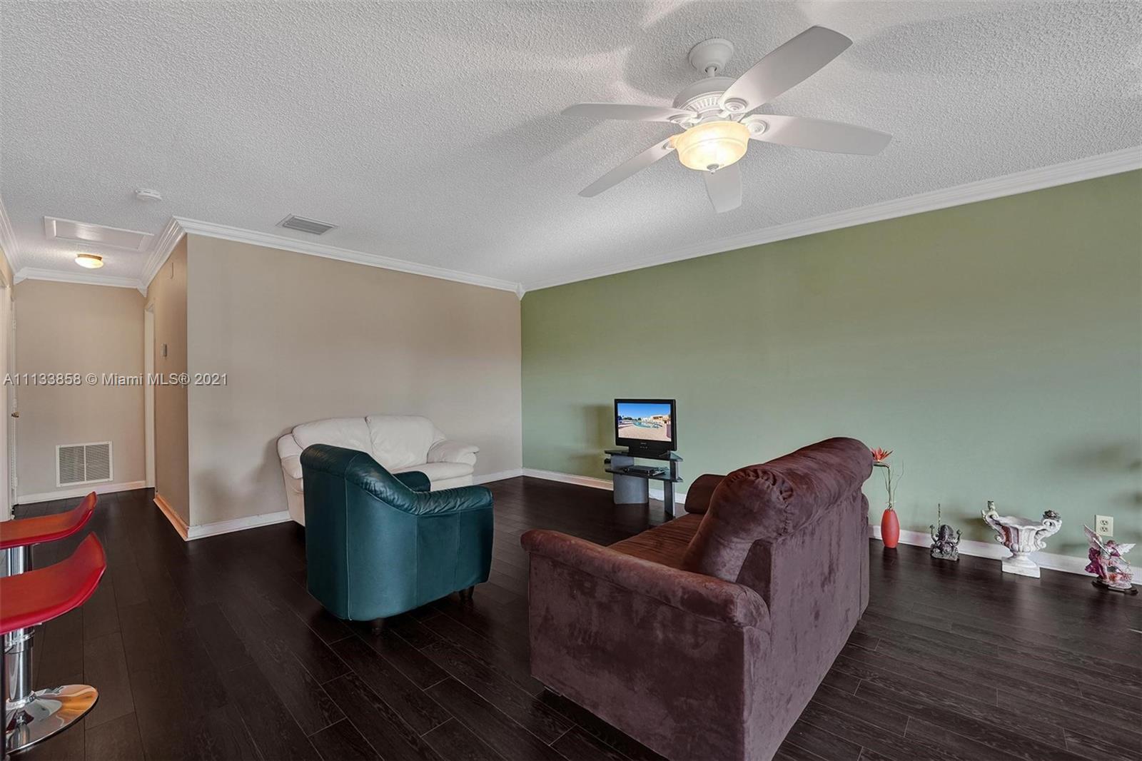 LAUDERDALE WEST 4 CONDO - Residential