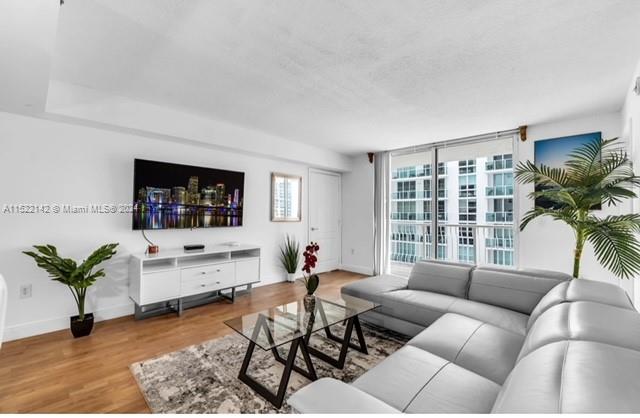 THE CLUB AT BRICKELL BAY - Residential