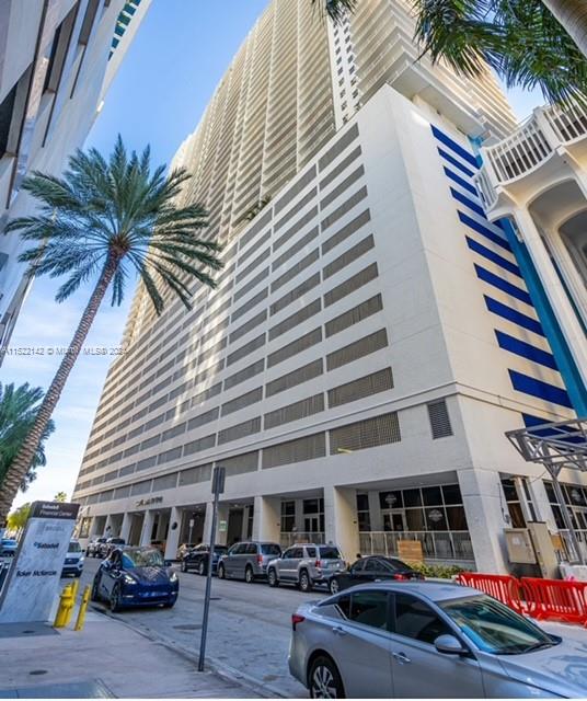 THE CLUB AT BRICKELL BAY - Residential