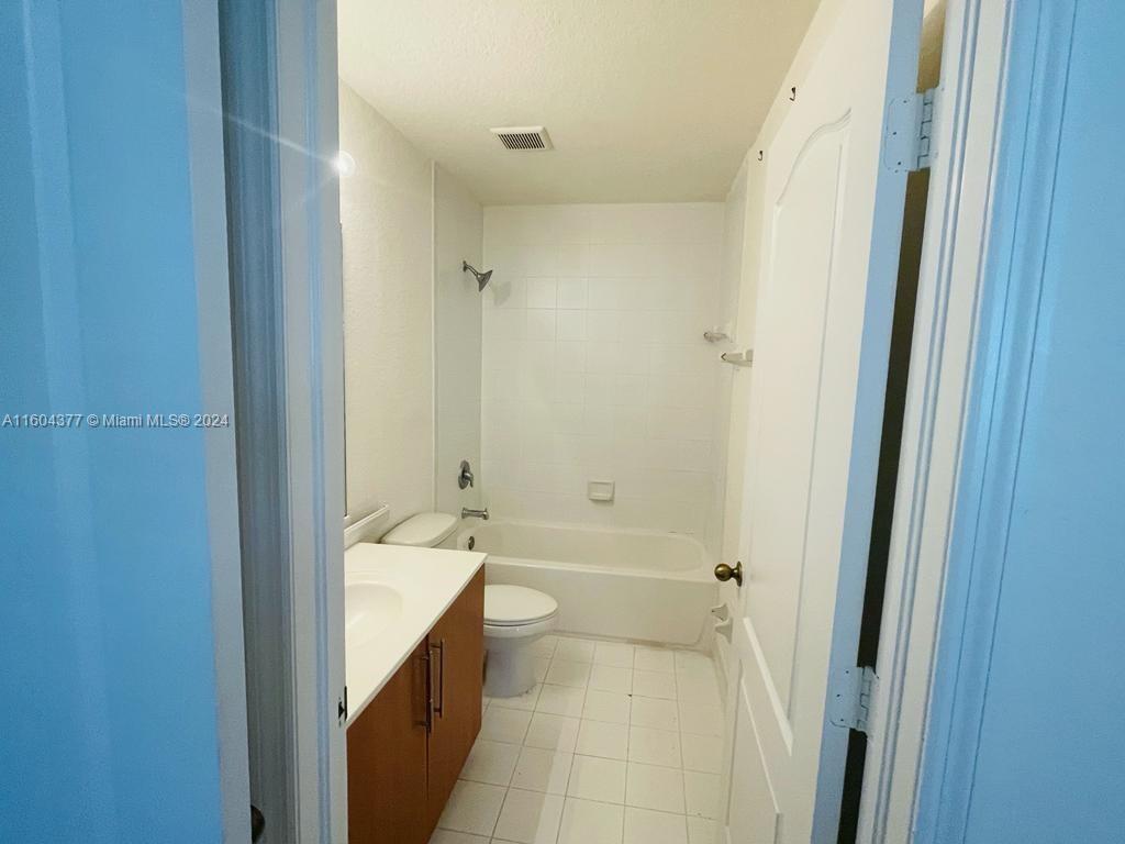 TOWNS AT SEASCAPE - Residential Lease