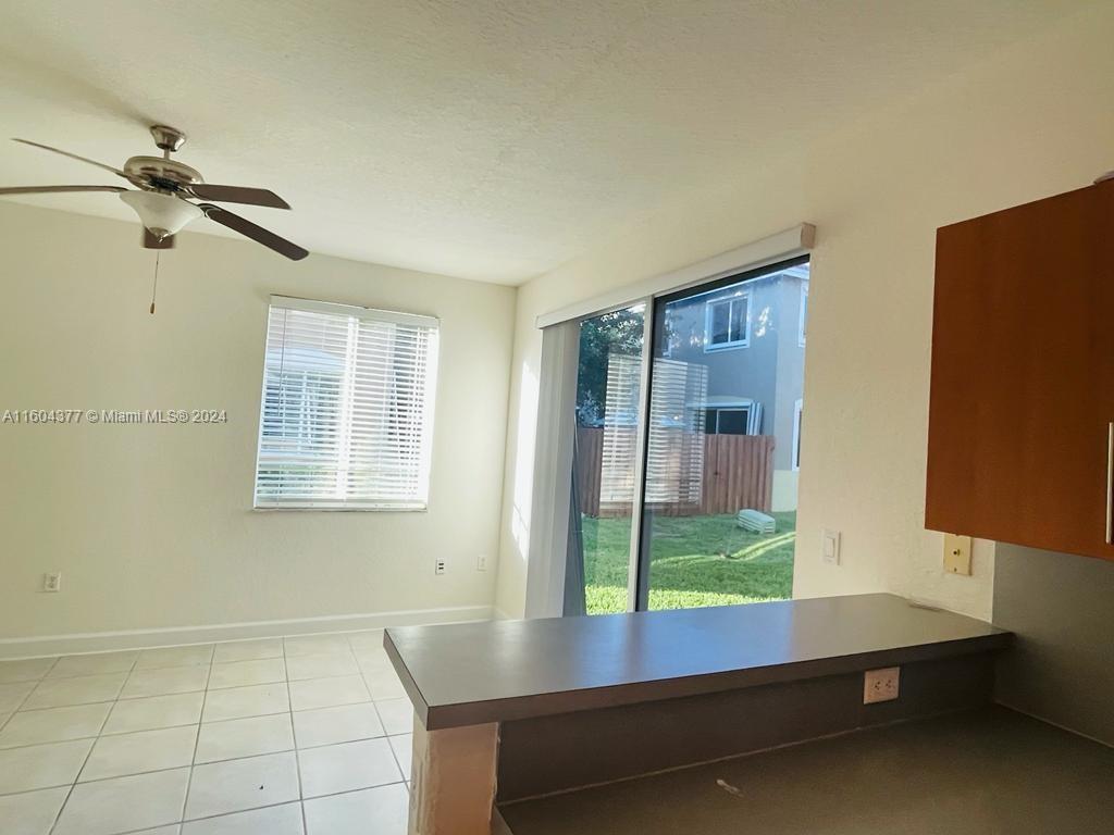 TOWNS AT SEASCAPE - Residential Lease