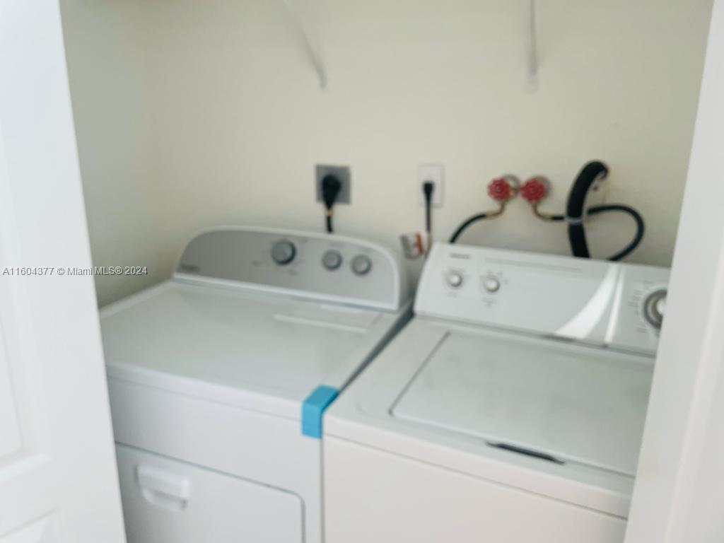 TOWNS AT SEASCAPE - Residential Lease