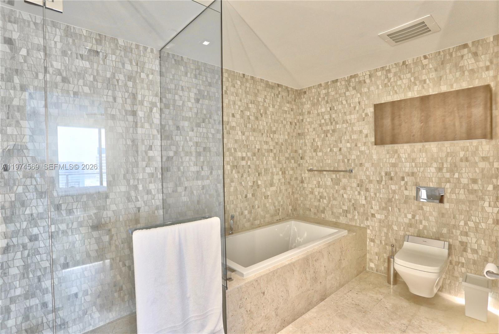 RISE CONDO - Residential